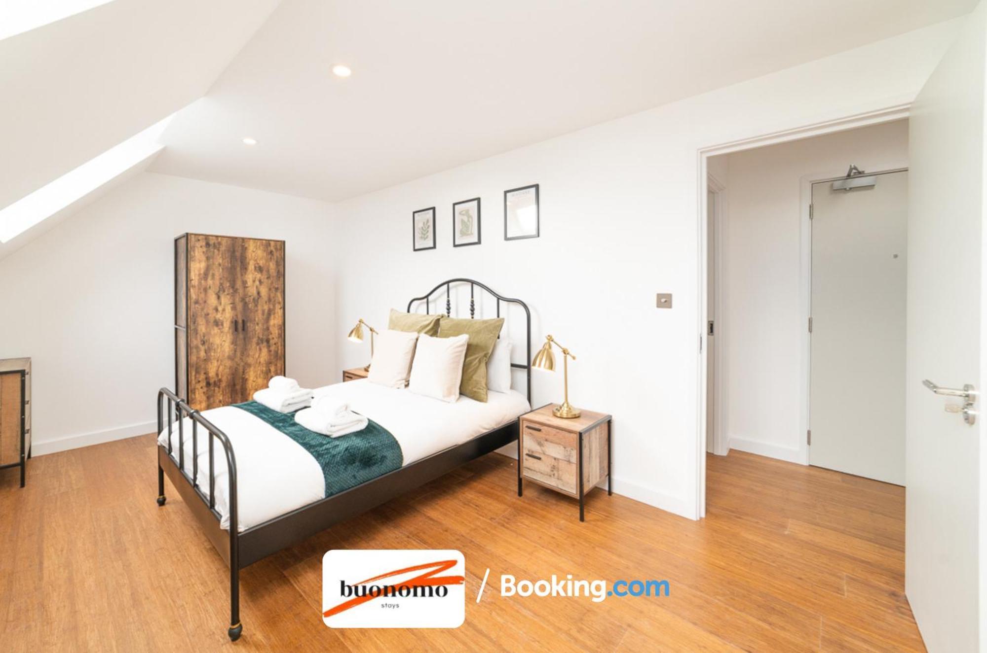 Two Bedroom Apartment At Buonomo Stays Short Lets & Serviced Accommodation Лондон Экстерьер фото